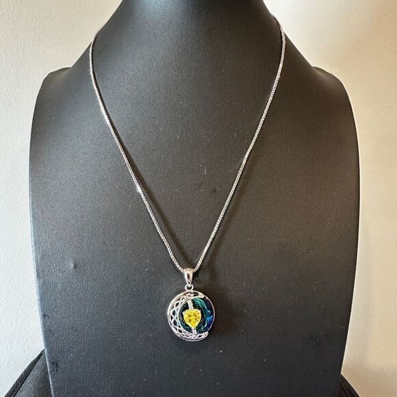 NIB, Redbee 18k GP, white gold over s925, Moon and yellow Heart necklace! - Picture 7 of 13